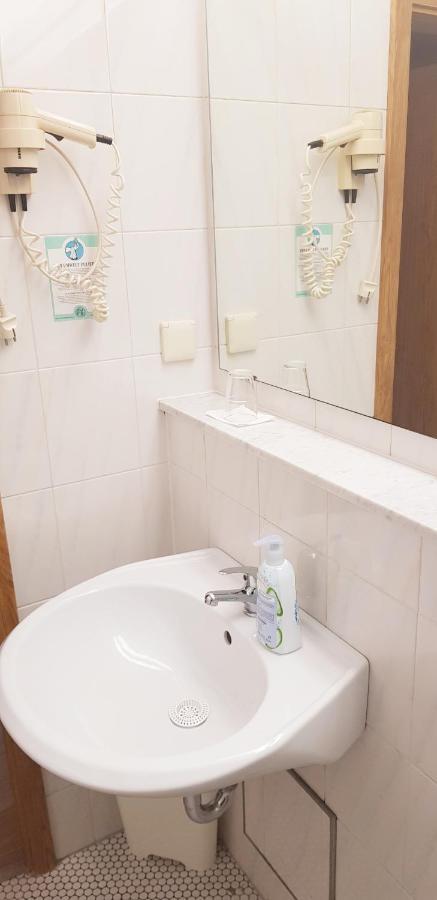 Hotel Baeren Лаймен Екстериор снимка